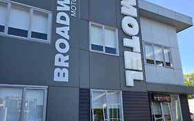 Broadway Motor Inn